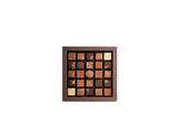 Boîte de 25 chocolats pralinés Favarger, assortiment de spécialités suisses aux pralinés fondants, fabriqués à Genève.