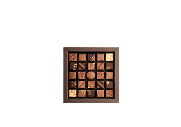 Boîte de 25 chocolats pralinés Favarger, assortiment de spécialités suisses aux pralinés fondants, fabriqués à Genève.