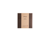 Coffret de 25 chocolats pralinés Favarger, assortiment de chocolats suisses aux fourrages pralinés, fabriqués à Genève.