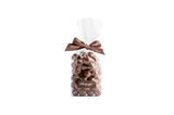 Sachet de 300 g de noisettes entières Favarger enrobées de chocolat au lait suisse, alliance gourmande entre le croquant de la noisette et la douceur du chocolat au lait.