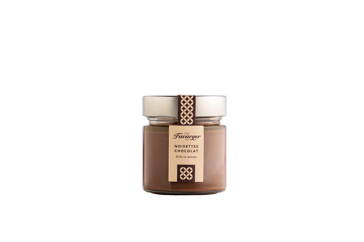 Pâte à tartiner Favarger au chocolat suisse et aux noisettes, texture onctueuse, pot de 220 g.