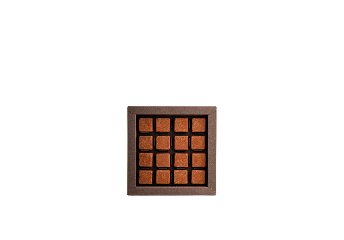 Coffret de 16 chocolats Favarger, assortiment de chocolats suisses aux fourrages pralinés, fabriqués à Genève. 