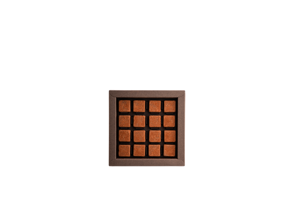 Coffret de 16 chocolats Favarger, assortiment de chocolats suisses aux fourrages pralinés, fabriqués à Genève. 